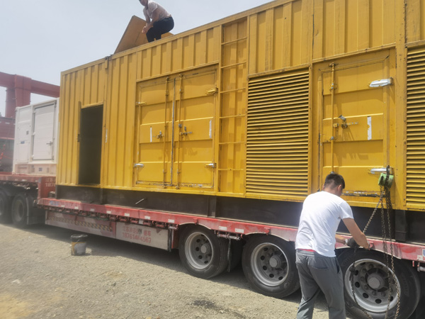 白朗除了负载情况和发动机维护，还有哪些因素会影响 200kw 柴油发电机的油耗？