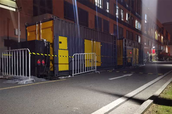 白朗柴油发电机组的输出电压是如何调节的？