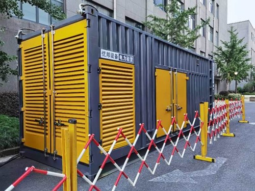 白朗如何使用转速表检查发动机的转速？