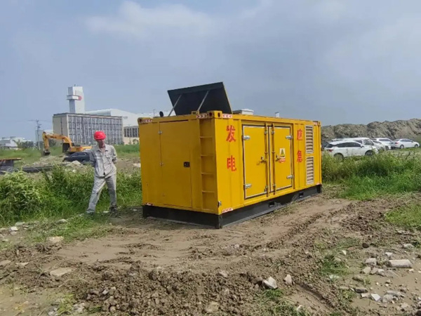 白朗200KW柴油发电机机组每小时的油耗量受哪些因素影响？